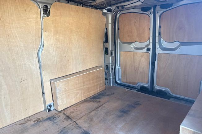 VOLKSWAGEN Transporter Photo 9
