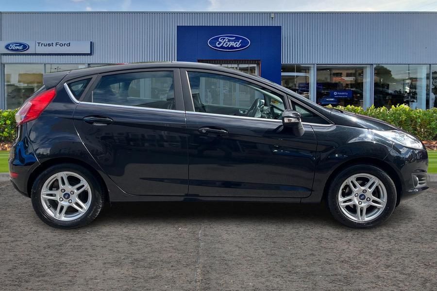 Ford FIESTA Photo autoimg-3b39799b64a46bdedd84ccdde8bc95d5f8c7e827.jpg