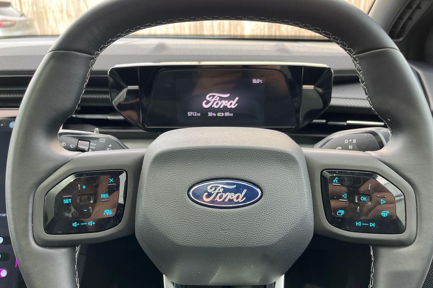 Ford Explorer Photo 11