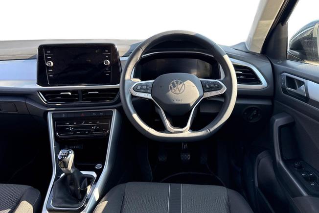 VOLKSWAGEN T-Roc Photo 11