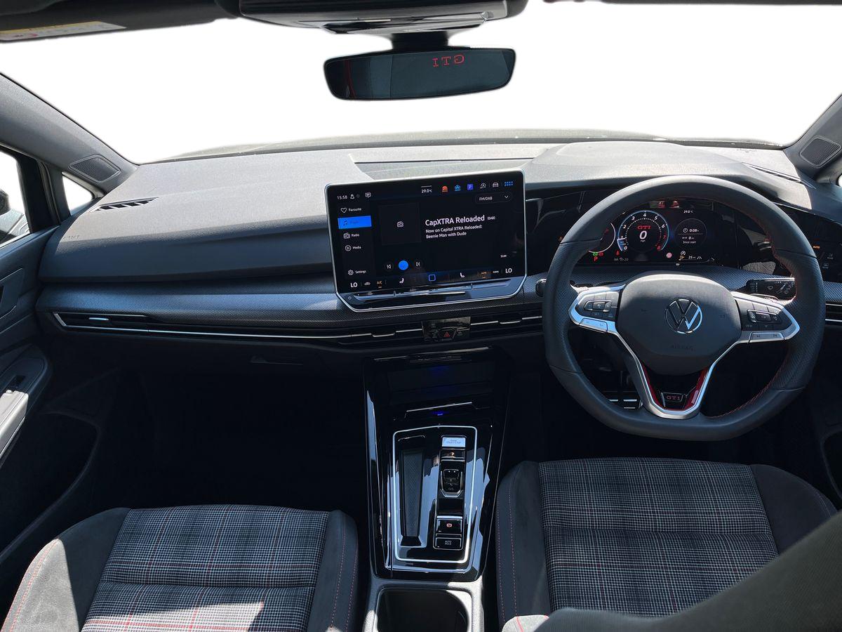Volkswagen Golf Photo 9
