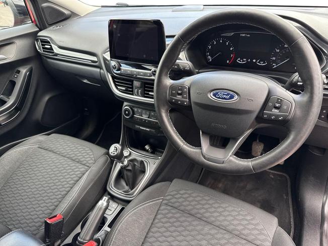 FORD Puma Photo 6