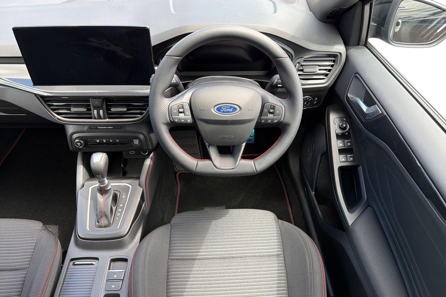 Ford FOCUS Photo 10