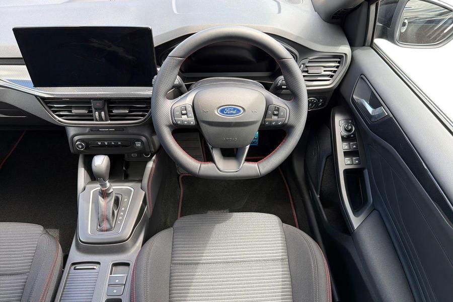 Ford FOCUS Photo autoimg-3b416ca9624068d76e4c475f204b317ef39e888d.jpg