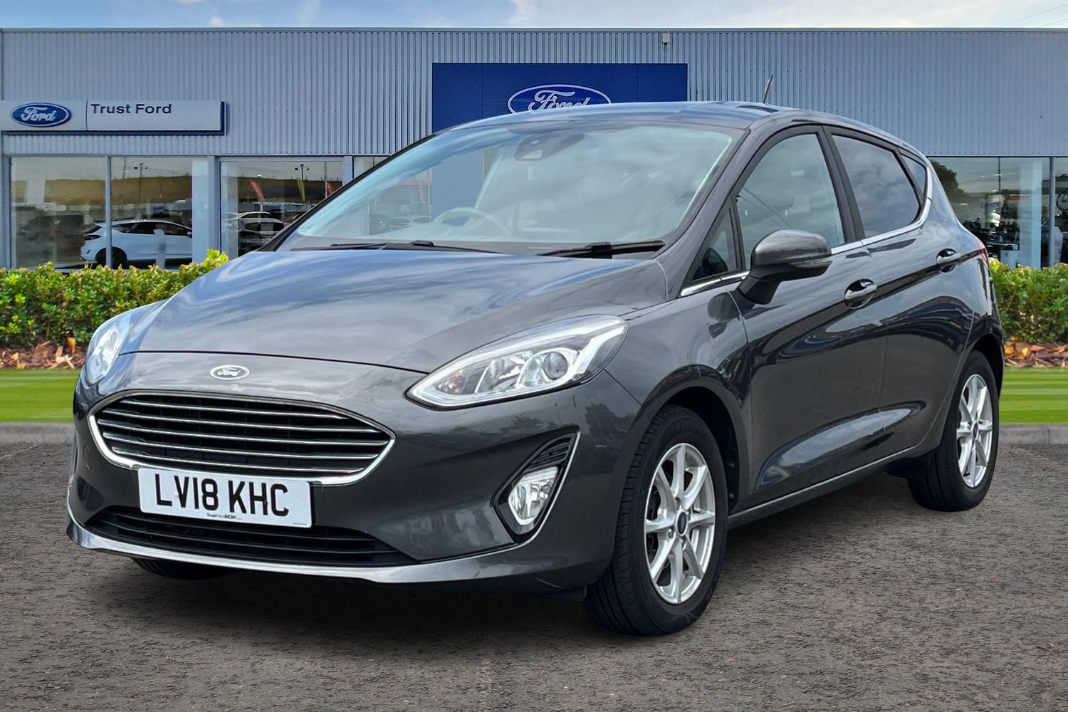 Ford FIESTA Photo 4
