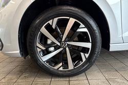 VOLKSWAGEN Polo Photo 5
