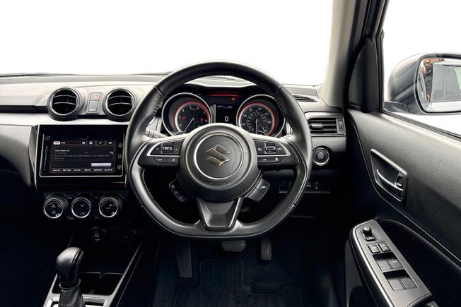 SUZUKI Swift Photo 11