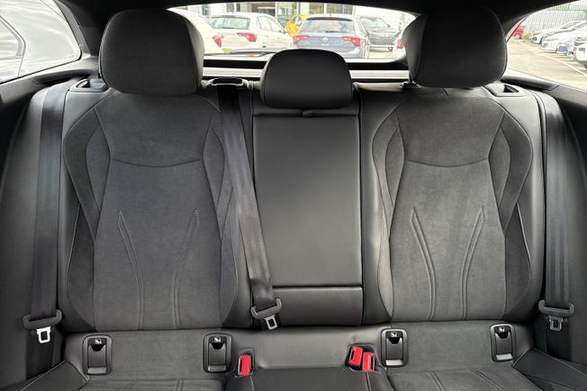 VOLKSWAGEN Id.7 Photo 30