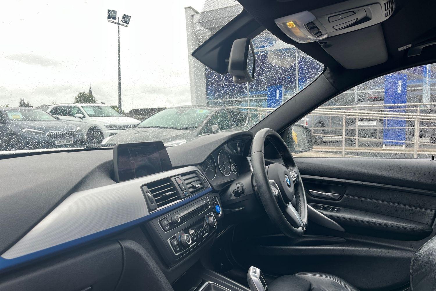 BMW 3 SERIES Photo 17