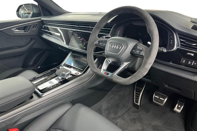 AUDI RSQ8 Photo 6