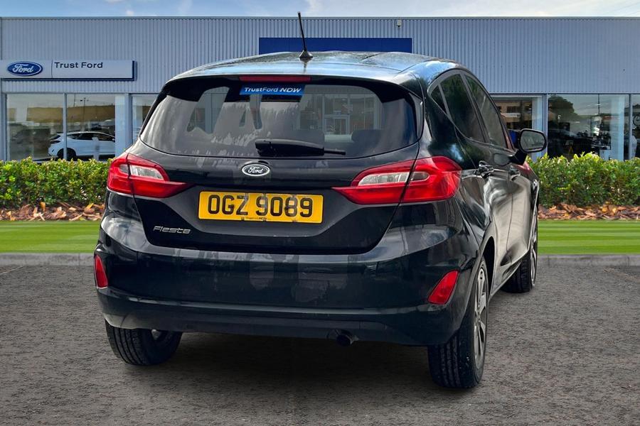 Ford FIESTA Photo autoimg-3b58b97df0353656460954f4889a84a0e7aaad6e.jpg