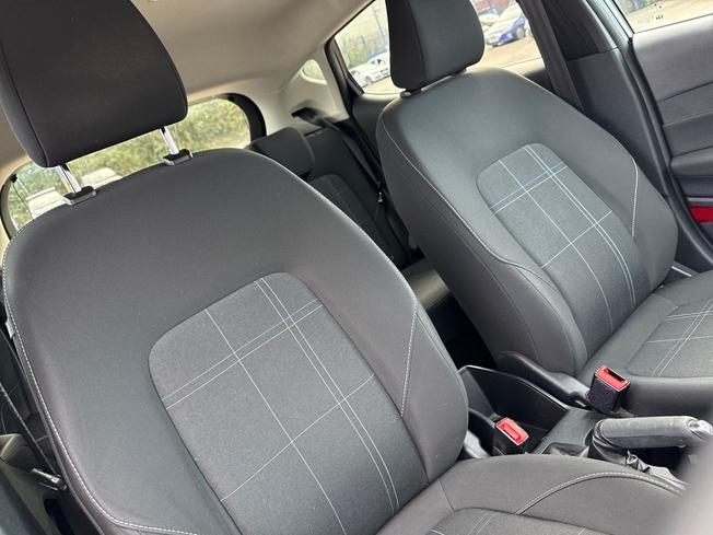 FORD Fiesta Photo 25