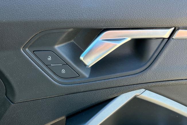 AUDI Q3 Photo 45