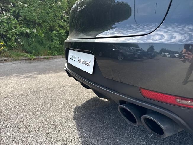 PORSCHE Macan Photo 35