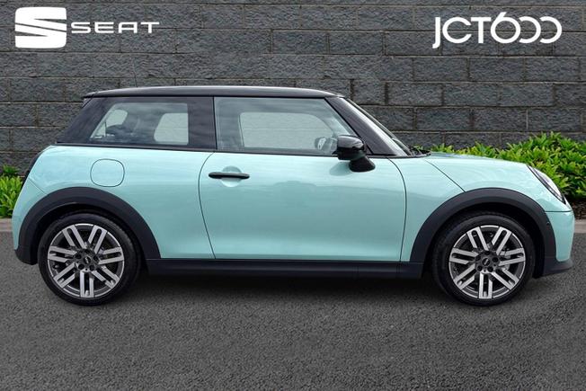 MINI Cooper Photo 4