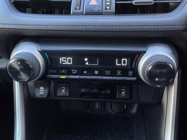 TOYOTA Rav4 Photo 47