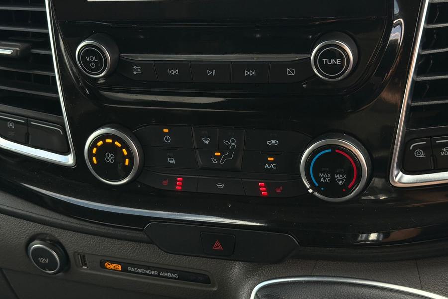 Ford TRANSIT CUSTOM Photo autoimg-3b6438b3fbb7bb755b61190ca4dad434f75a8366.jpg