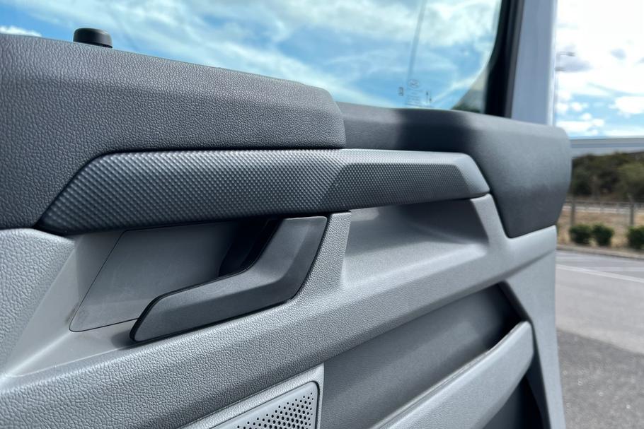 Used Ford E-TRANSIT CUSTOM MJ25UDD 33