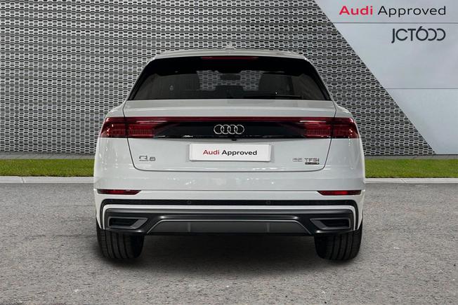 AUDI Q8 Photo 7