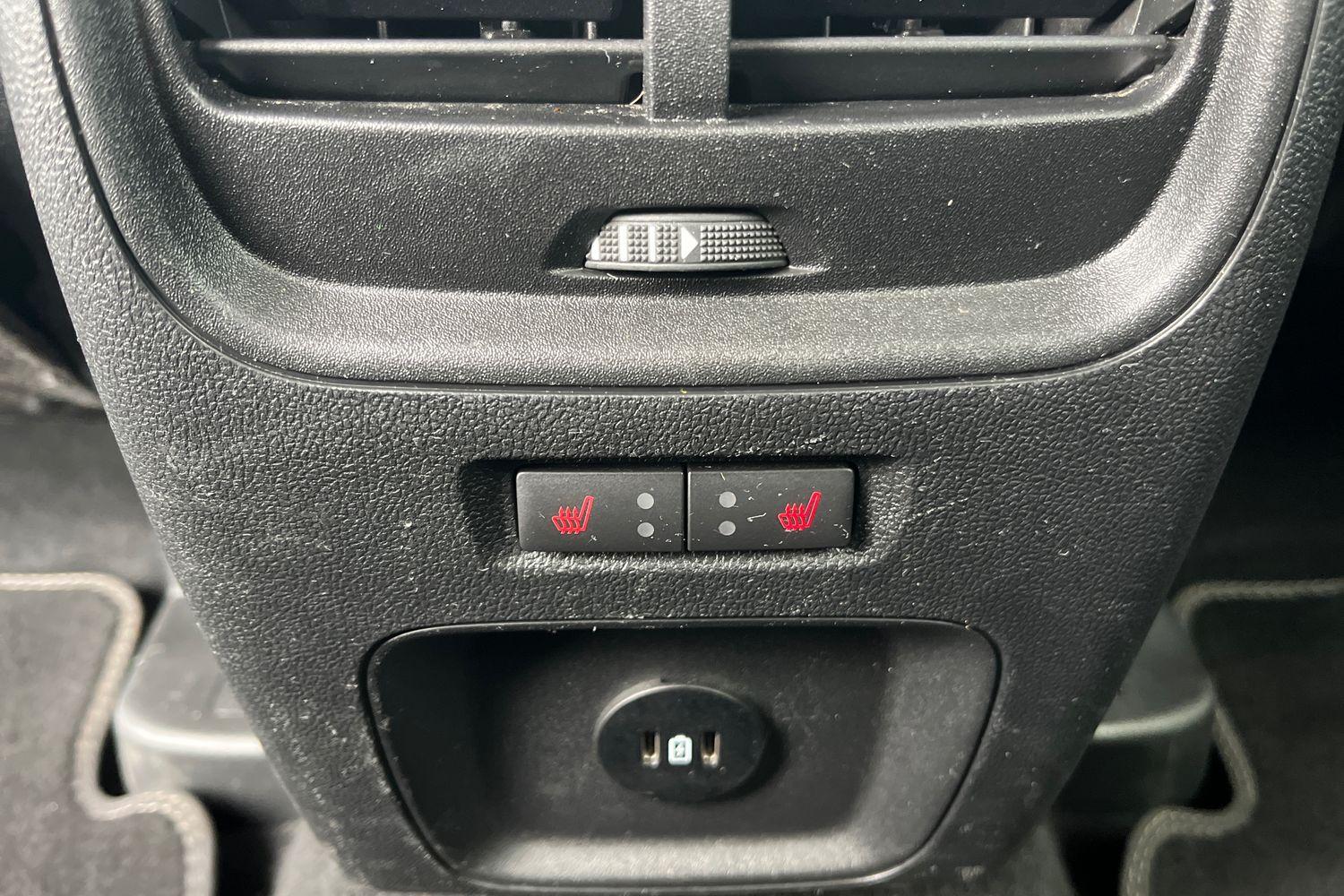 Ford KUGA Photo 24