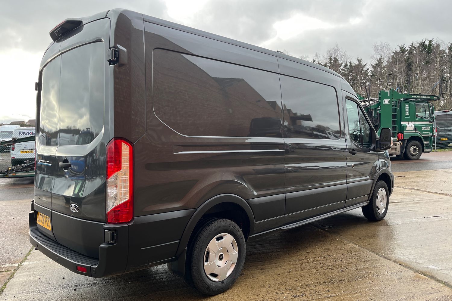 Ford E-TRANSIT Photo 25