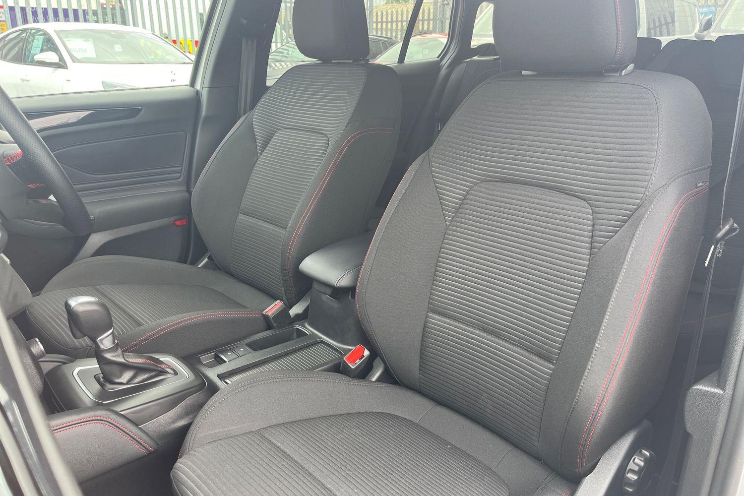 Ford FOCUS Photo 18