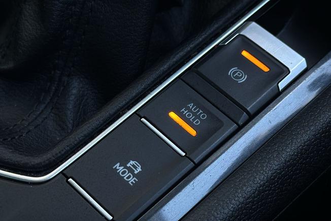 VOLKSWAGEN Tiguan Photo 25