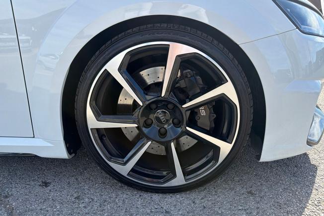 AUDI Tt Rs Photo 5