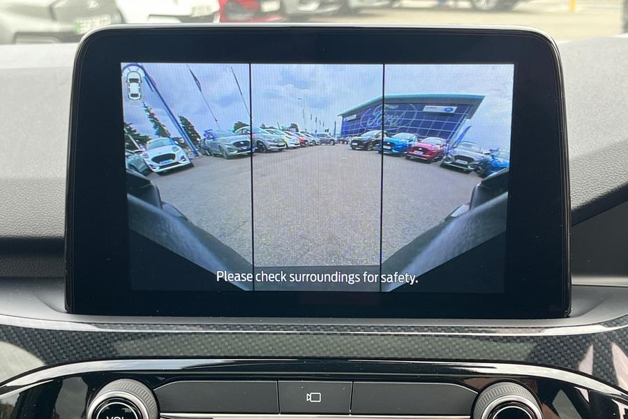 Ford KUGA Photo autoimg-3b6f0664f3e98f57f2b4495529d8a5987d2ced65.jpg