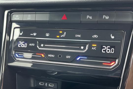 Volkswagen T-roc Photo autoimg-3b74f28983f8457506cfe1b87f9fe419f277617c.jpg