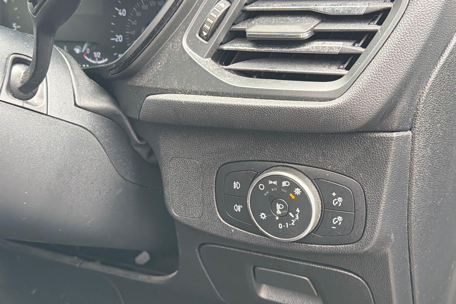 Ford FOCUS Photo 25