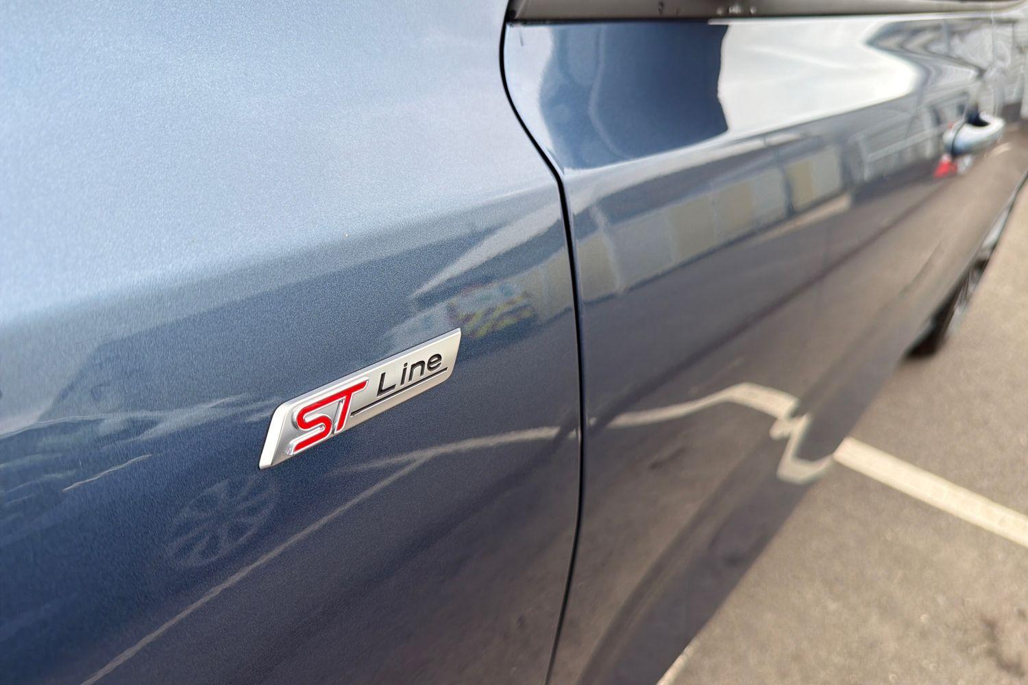 Ford FOCUS Photo 26