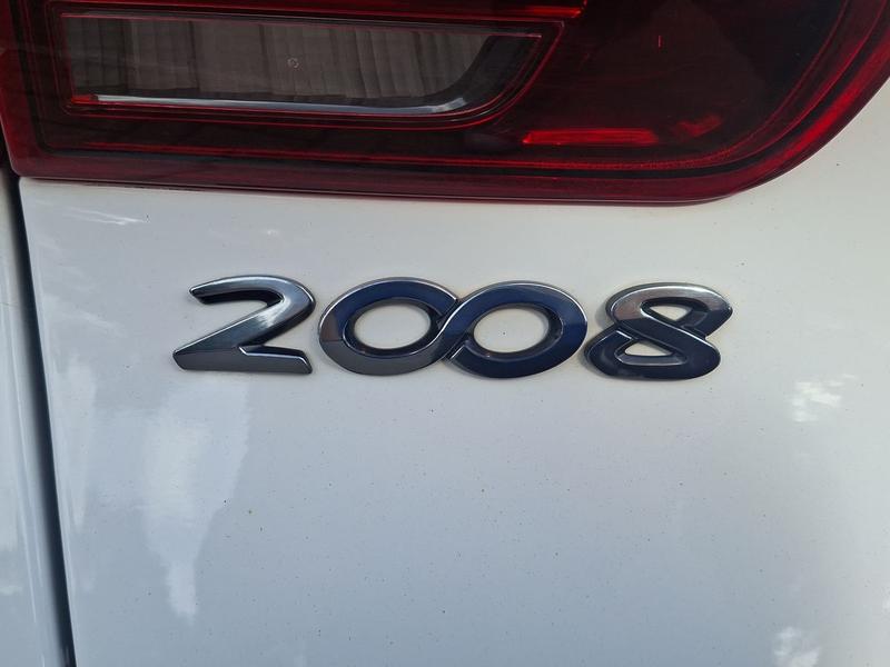 Used Peugeot 2008 NV19UNU 29