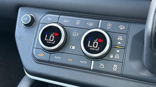 Land Rover Defender Photo autoimg-3b7cd75f9d80c11500f4f9bb99a94aef8e6658cf.jpg
