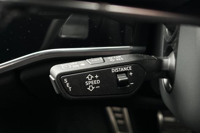 AUDI A8 Photo 39