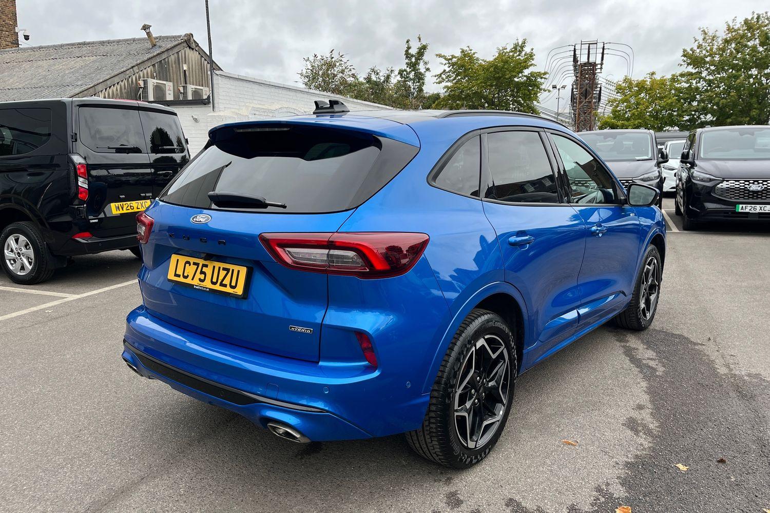 Ford KUGA Photo 35