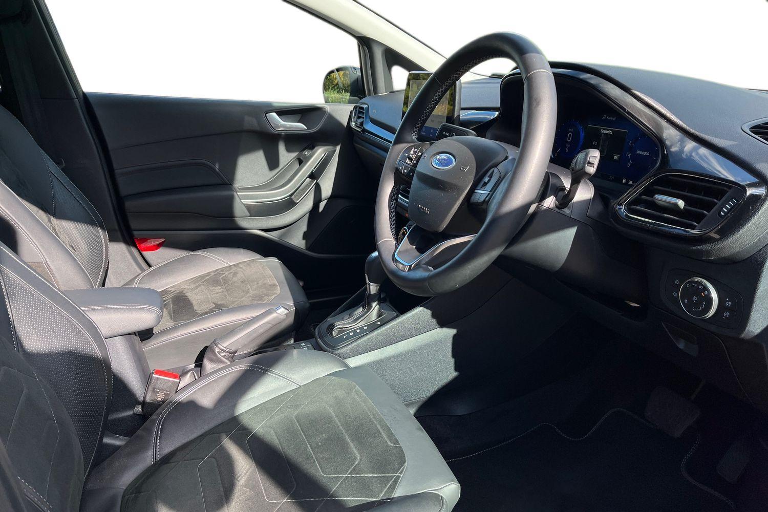 Ford Fiesta Photo 8