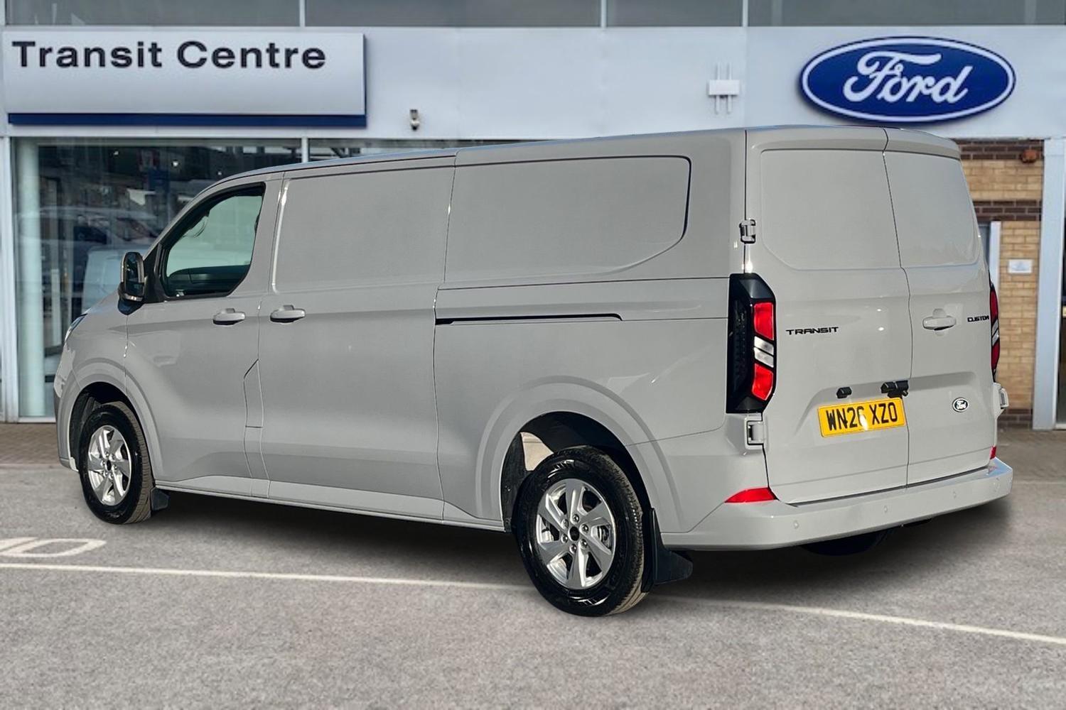 Ford TRANSIT CUSTOM Photo 1