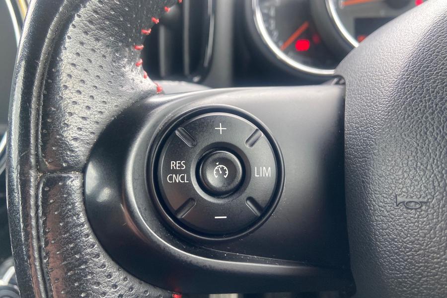 MINI Countryman Photo autoimg-3b8ba7f14570629d1714741cdfeeb32d77ffe03c.jpg