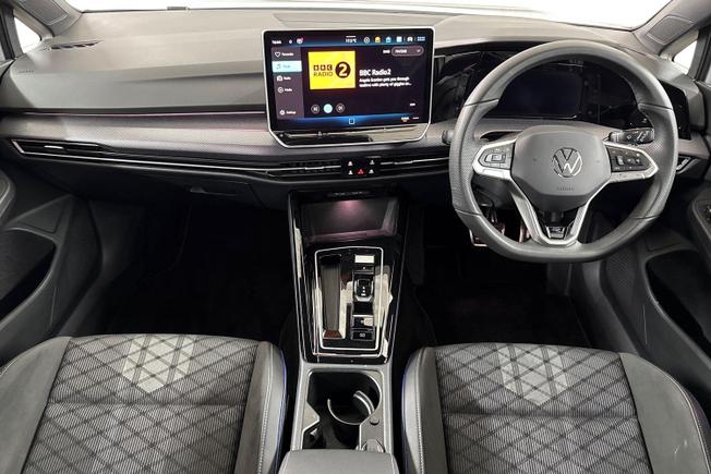 VOLKSWAGEN Golf Photo 10