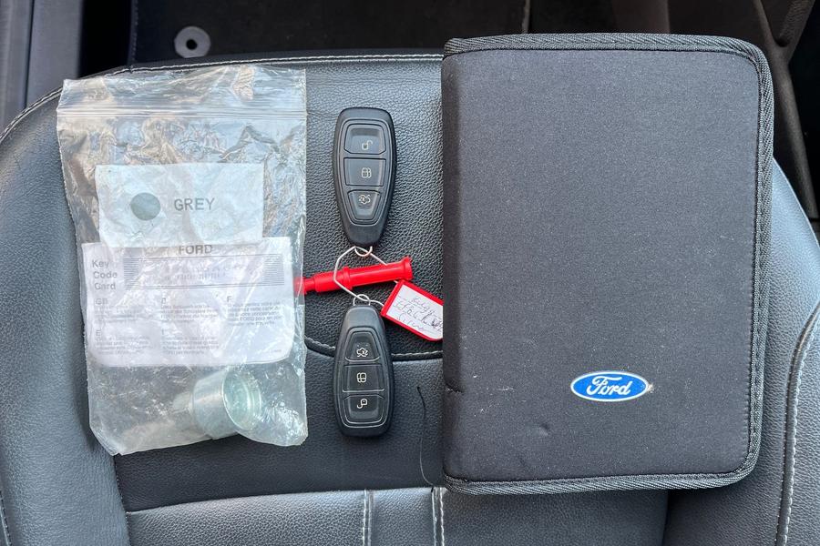 Ford Kuga Photo autoimg-3b8f6bed66ffa4cec2f6d43ac9638dac6080c1d4.jpg