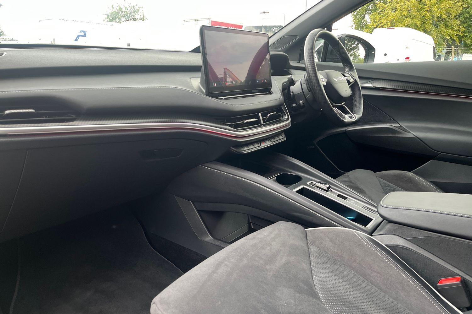 Skoda ENYAQ Photo 17
