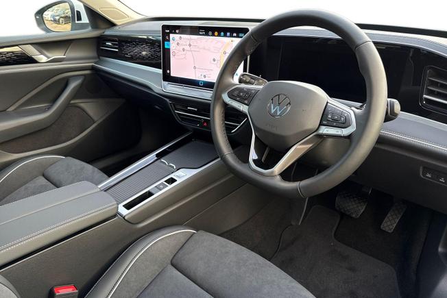 VOLKSWAGEN Passat Photo 6