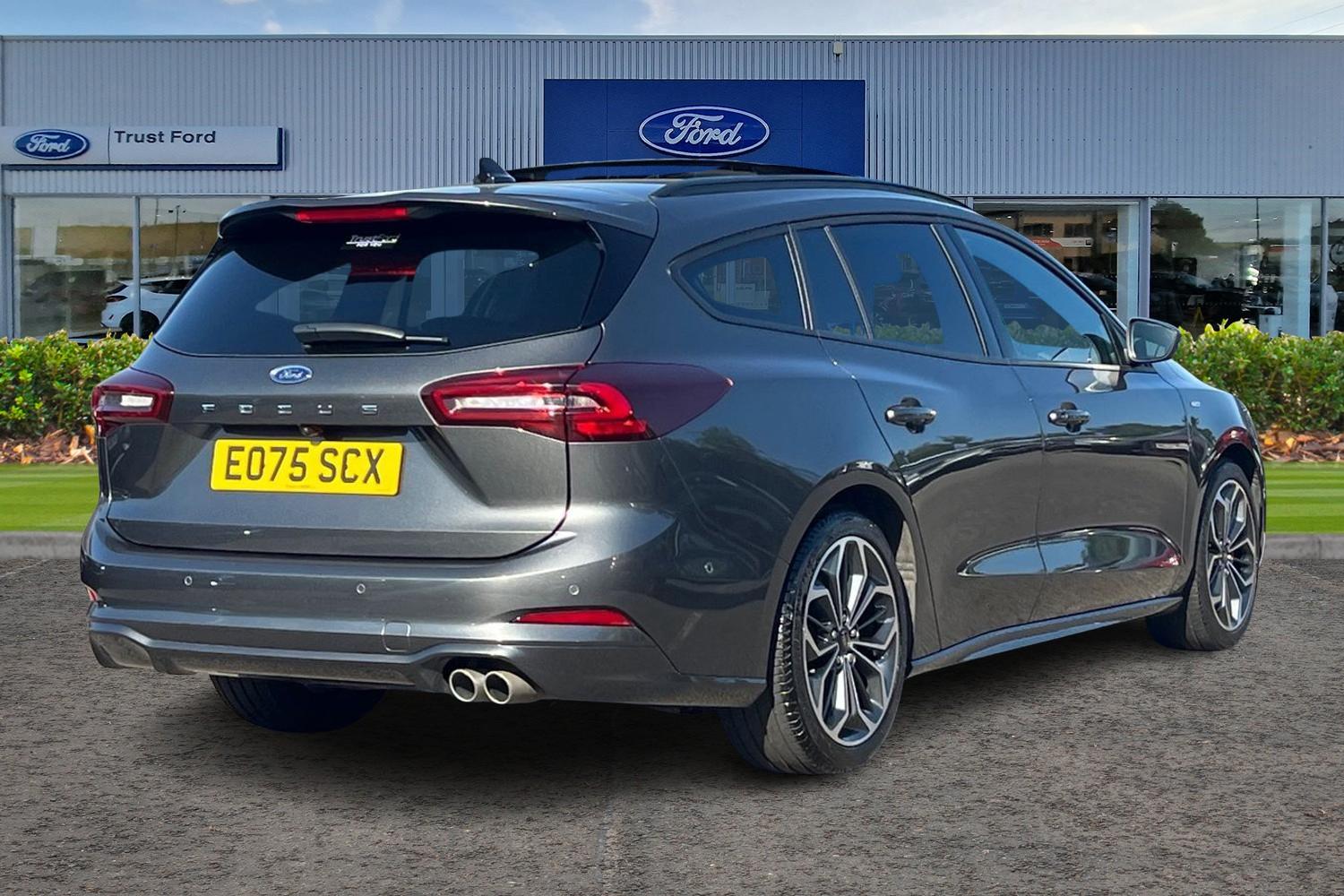 Ford Focus Photo 3