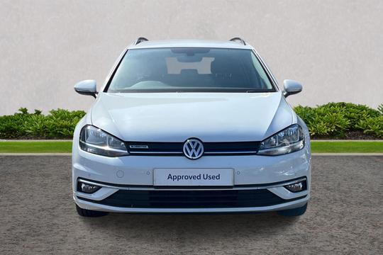 Volkswagen Golf Photo autoimg-3b99652eecd17c2946adb0dc93b17c1e9392d138.jpg