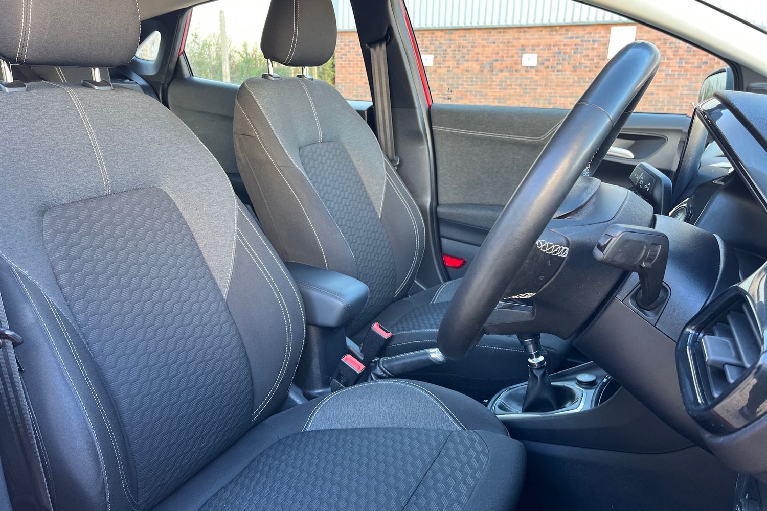Ford Puma Photo 16