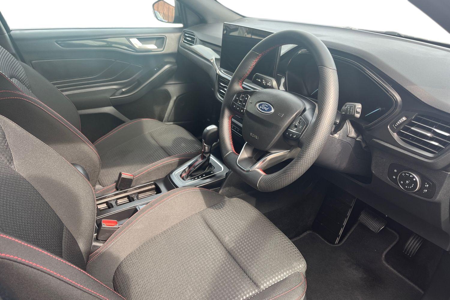 Ford FOCUS Photo 8