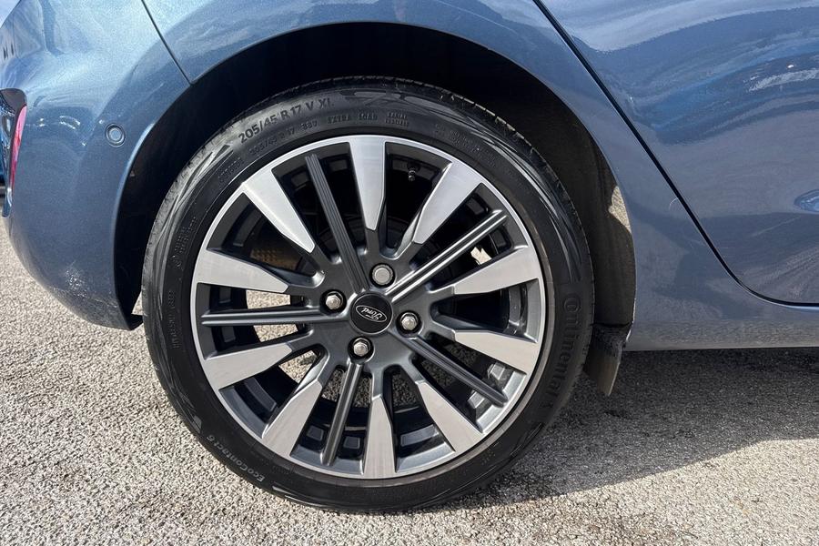 Ford FIESTA Photo autoimg-3b9d9e57ab9ef59b8280269c608d3de868ab1f45.jpg