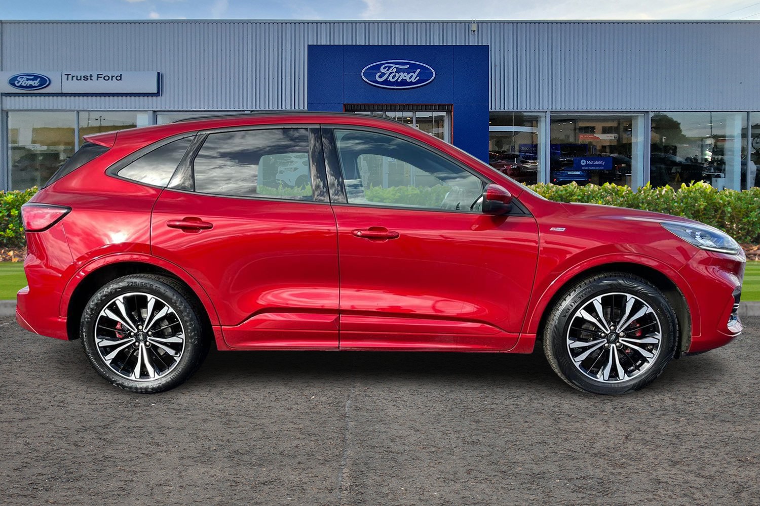 Ford Kuga Photo 2