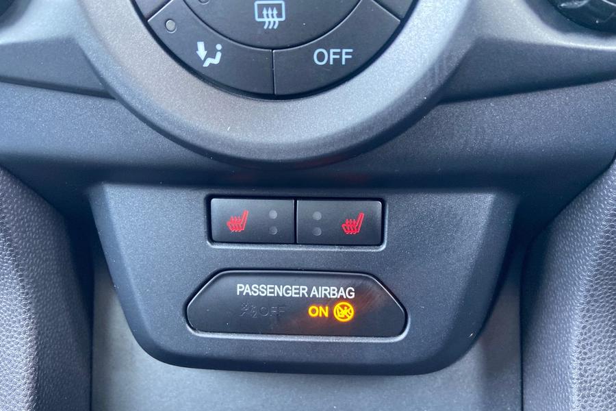 Ford ECOSPORT Photo autoimg-3ba2333d76d31876d9b54fa889546eae6ce77001.jpg
